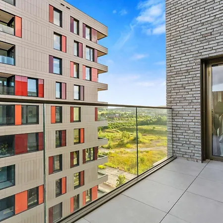 Modern 2br Near City Center And Free Parking Appartement