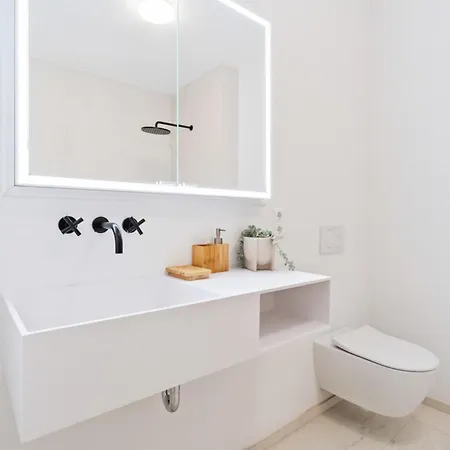 Appartement Modern 2br Near City Center And Free Parking *