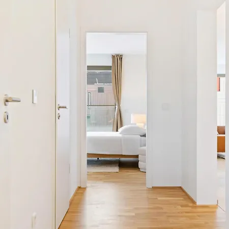 Modern 2br Near City Center And Free Parking